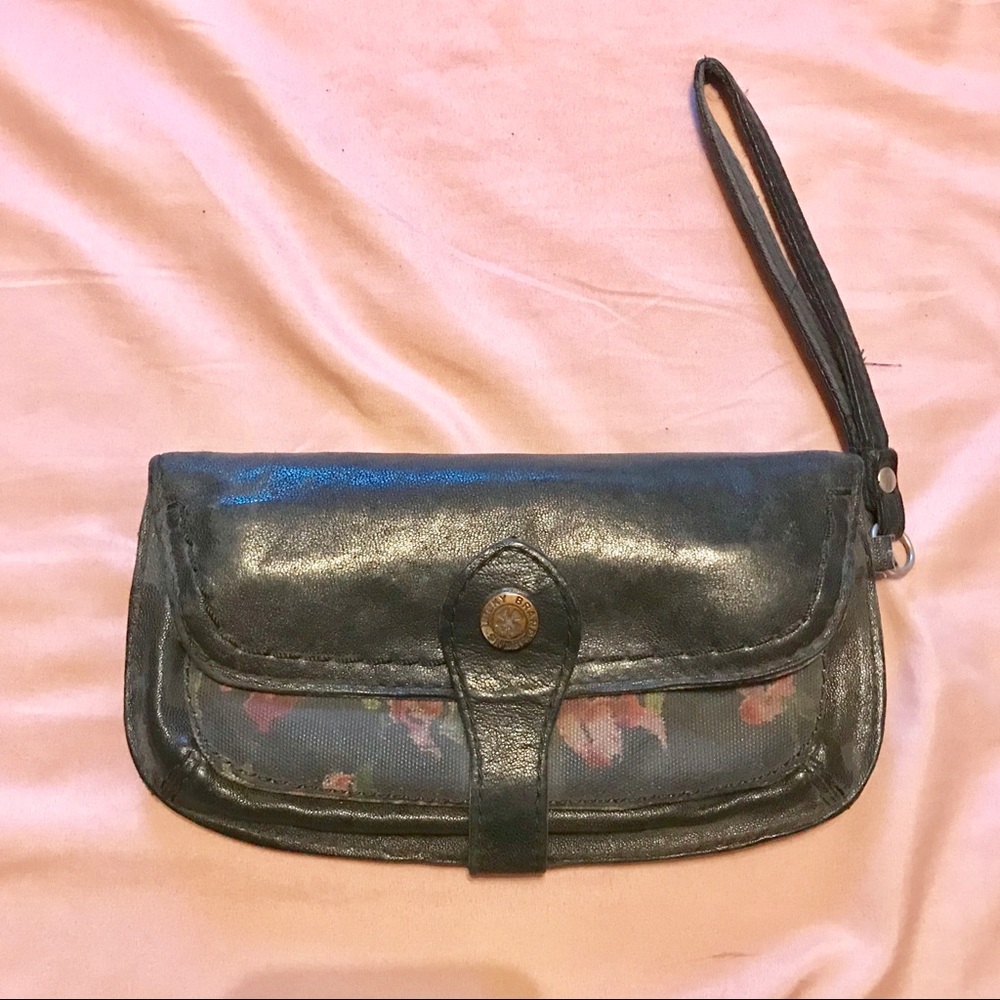 Lucky Brand wristlet